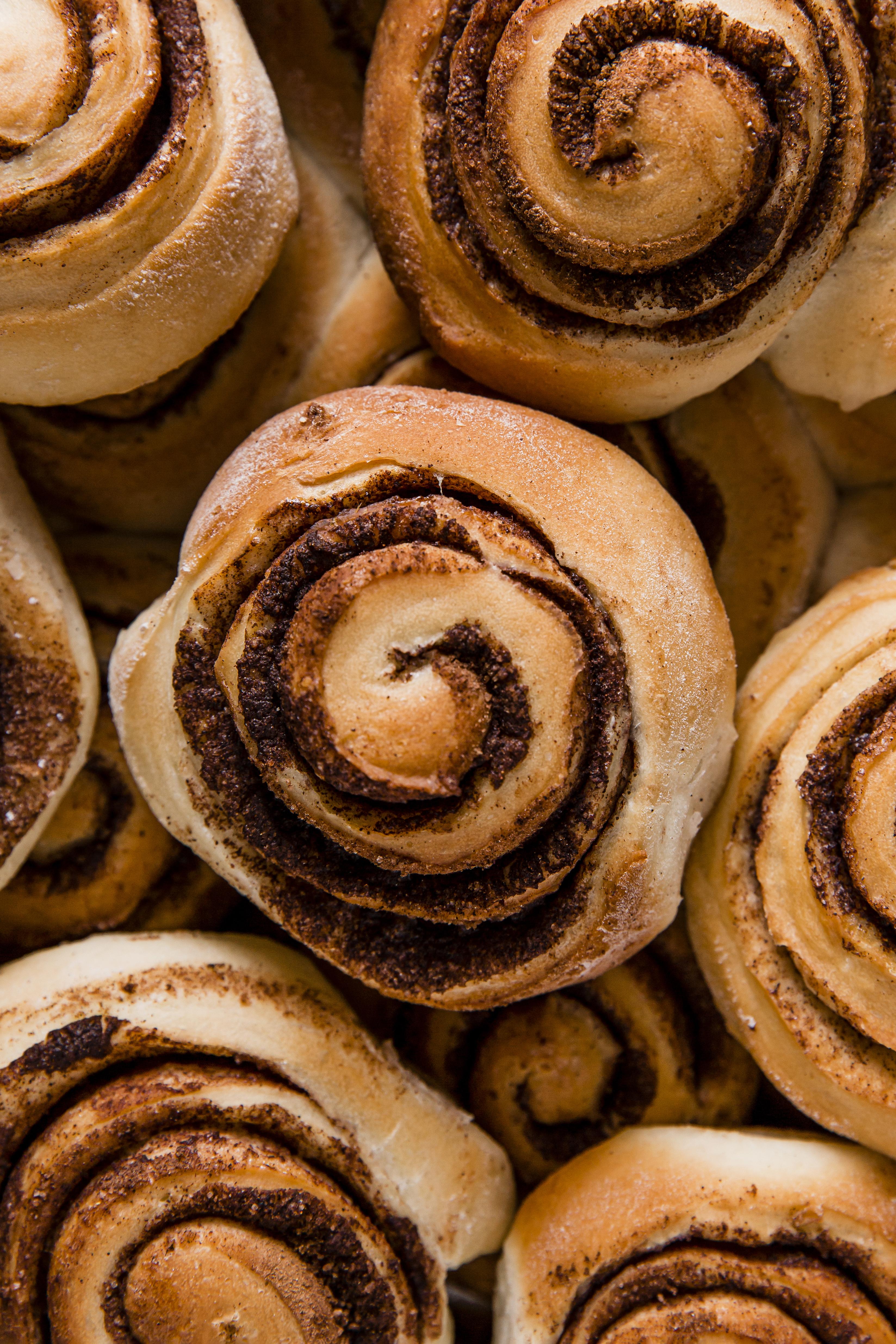 imagem-de-close-up-de-deliciosos-rolos-de-canela.jpg